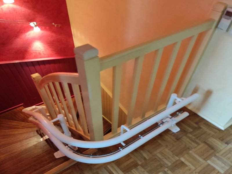 Installation d'un monte-escalier Infinity à Nantes