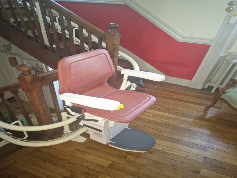 Installation d'un monte escalier Infinity à Bressuire